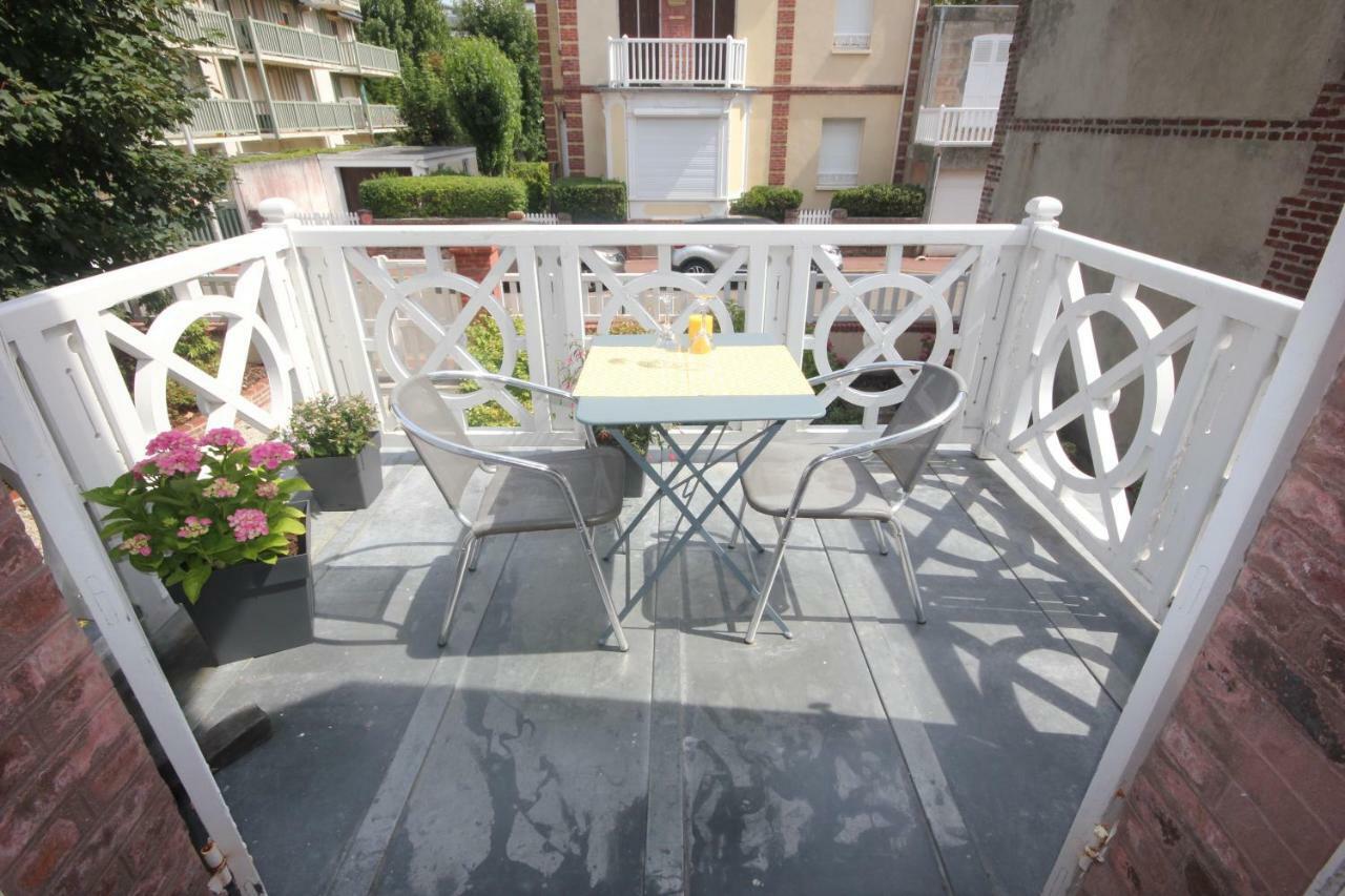 Studio + Terrasse Centre-Ville Villers Sur Mer Apartment ภายนอก รูปภาพ
